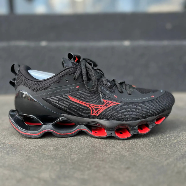 Mizuno Wave Prophecy 13 - Preto/ Vermelho